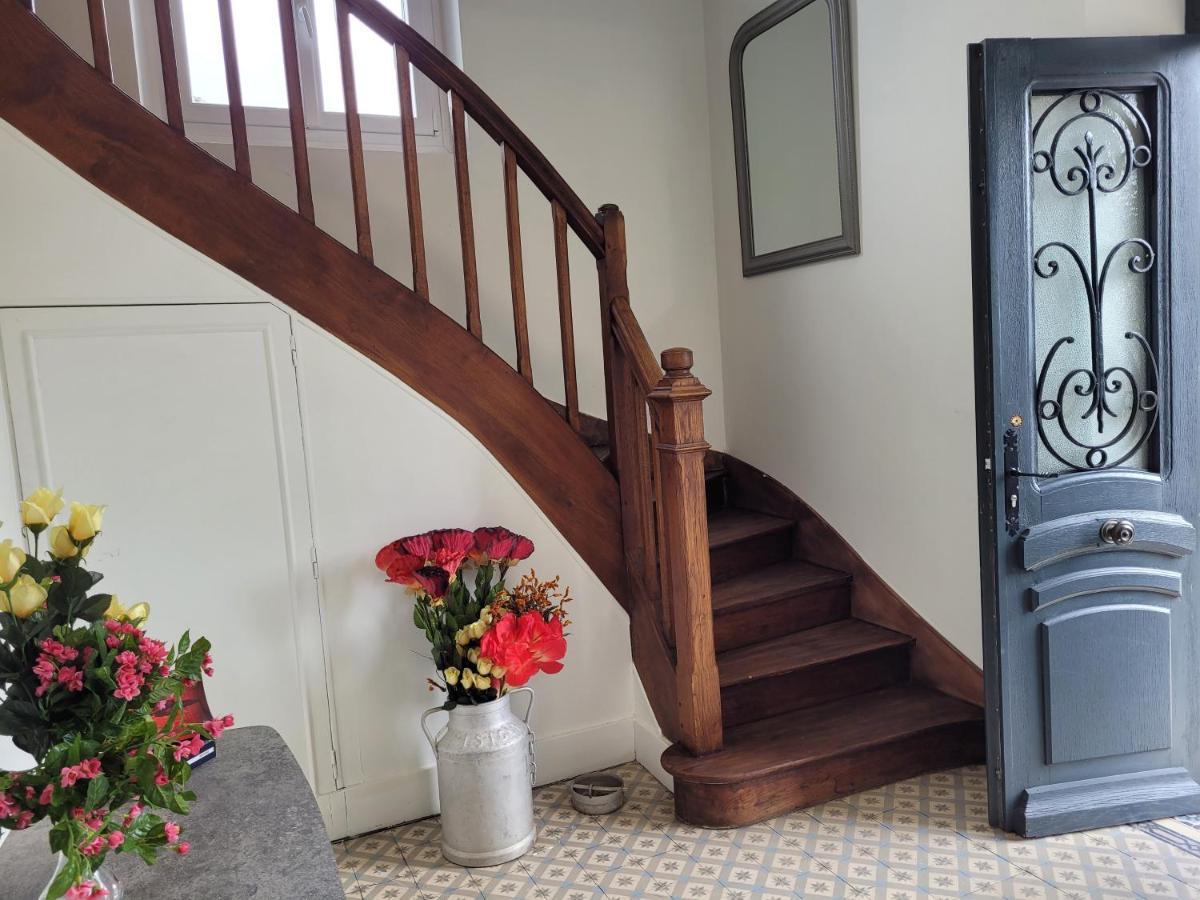 Appartements Cdg Joigny Zewnętrze zdjęcie