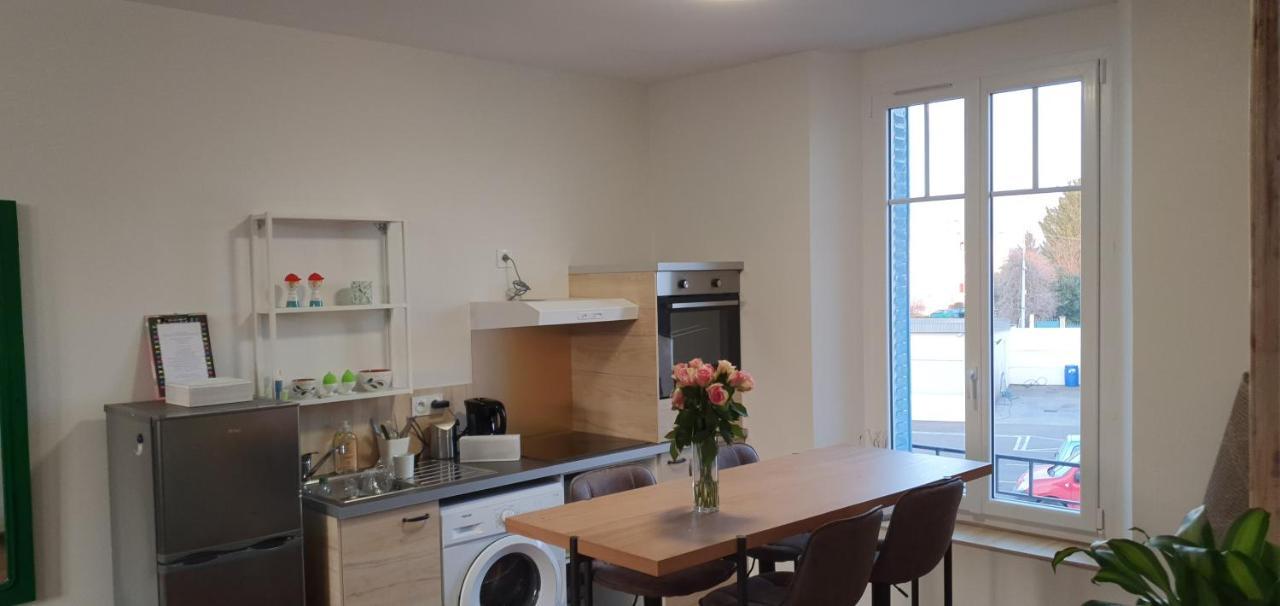 Appartements Cdg Joigny Zewnętrze zdjęcie