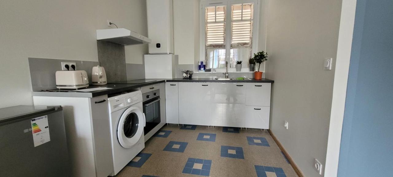 Appartements Cdg Joigny Zewnętrze zdjęcie