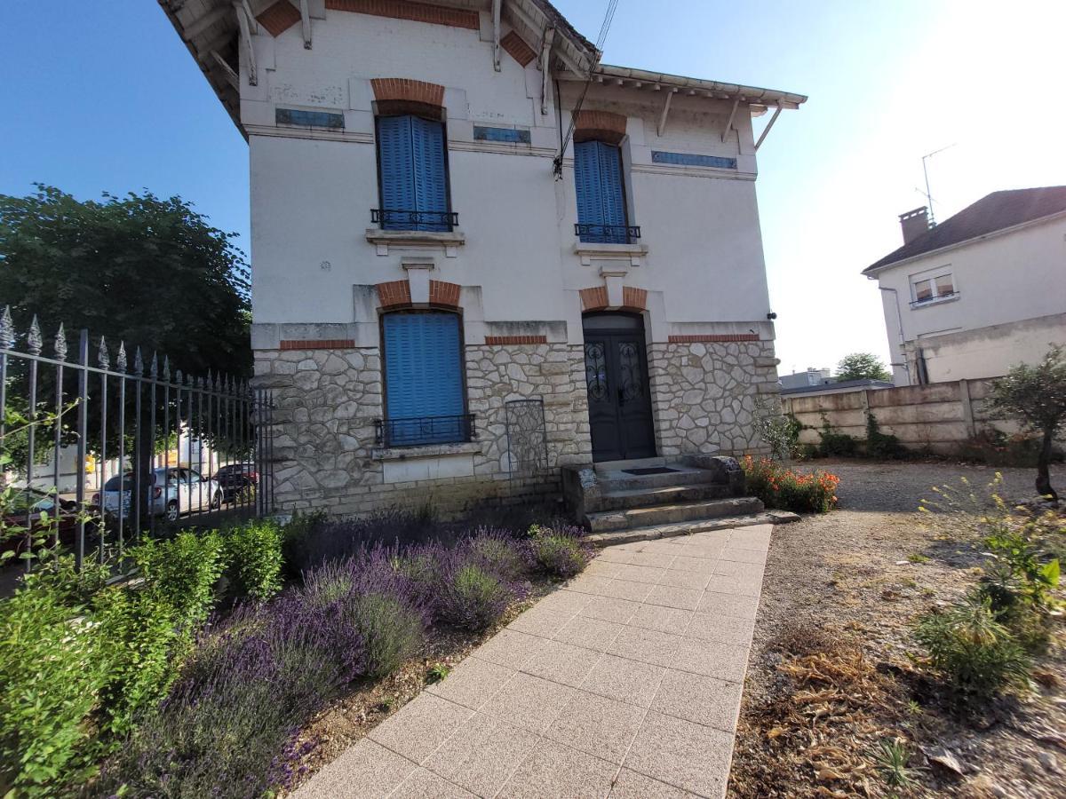 Appartements Cdg Joigny Zewnętrze zdjęcie